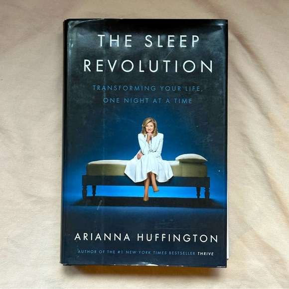 🟢 The Sleep Revolution by Arianna Huffington | Self-Help | Hardcover Book - Picture 2 of 12